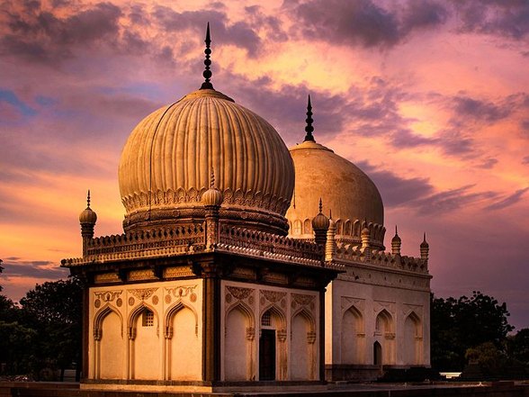 Qutb_Shahi_Tomb